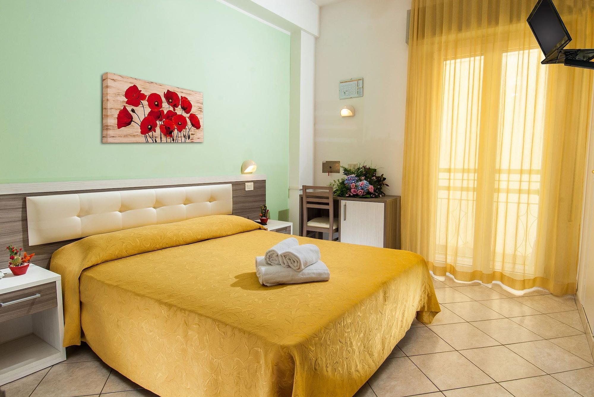 Hotel Gloria Gabicce Mare Esterno foto