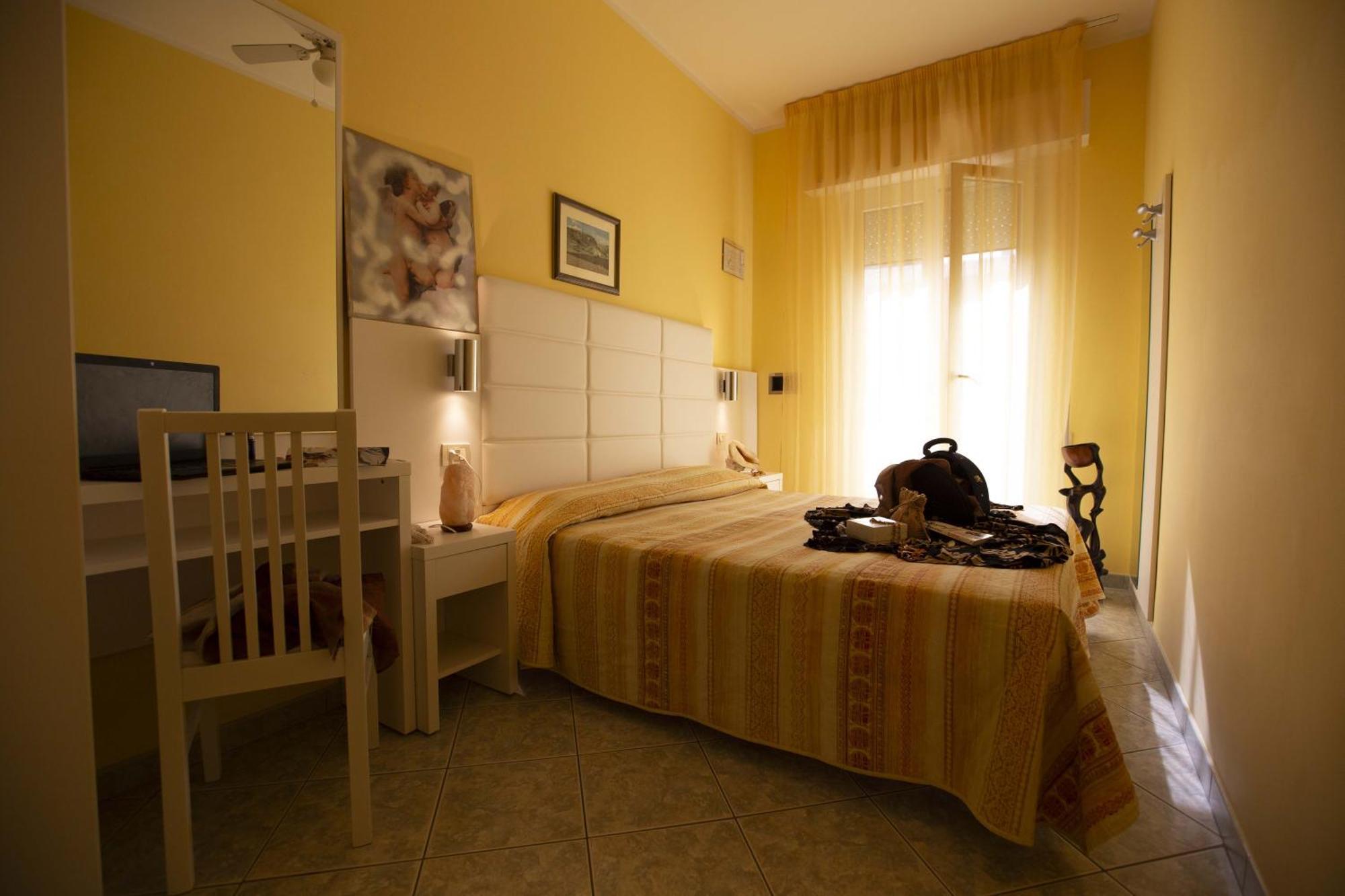Hotel Gloria Gabicce Mare Esterno foto